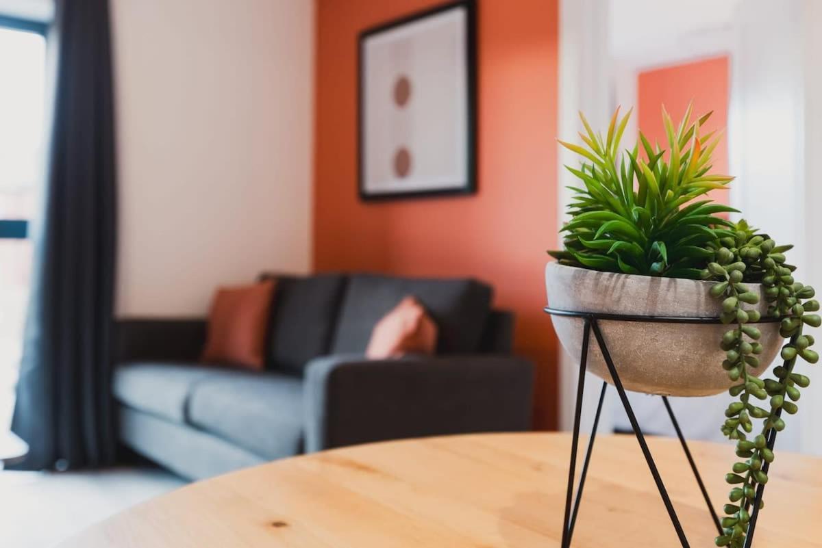 Stayzeni, Hardwick House Derby 2 Bed Apartment 외부 사진